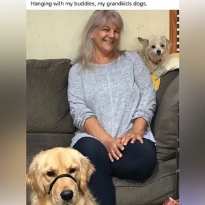 Have a Terrific 2026 My Grandkids Dogs Sandy and Goldie🦮🦴🐶🐾